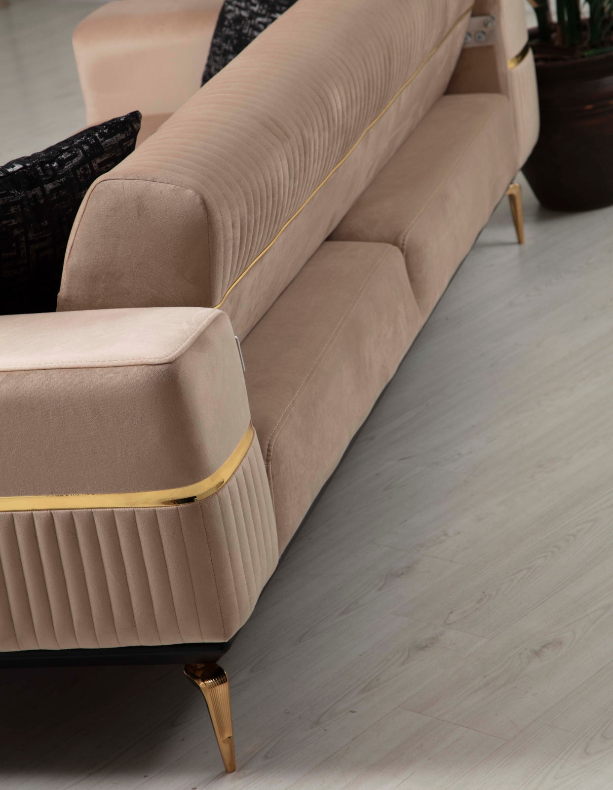 Boss Sofa ( ( Soft1004 Beige/ Gold )