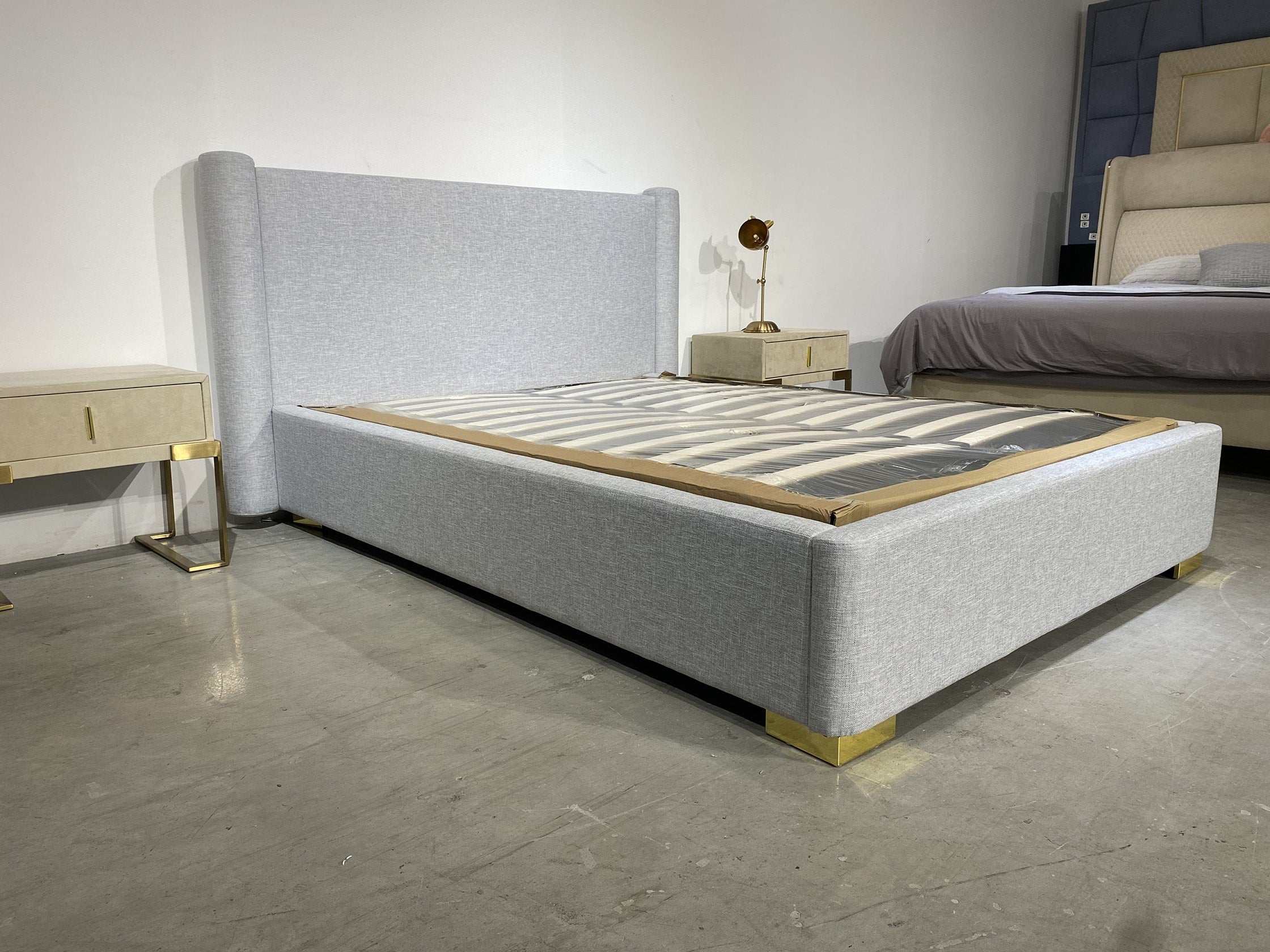 Modern with gold toughed bed 