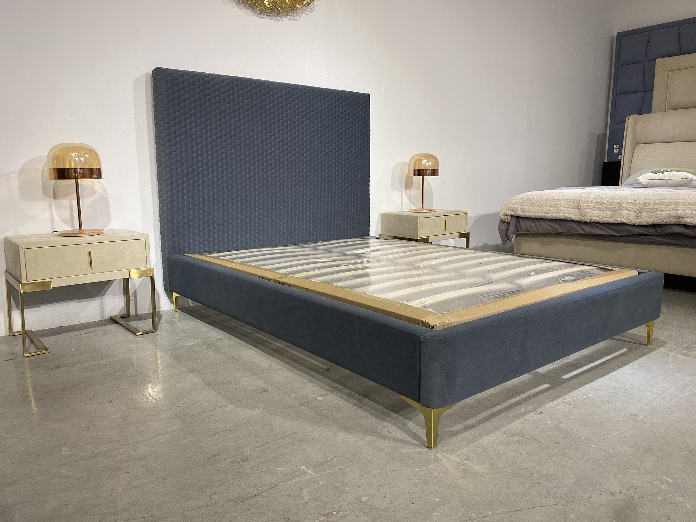 queen size gold touch bed frame 